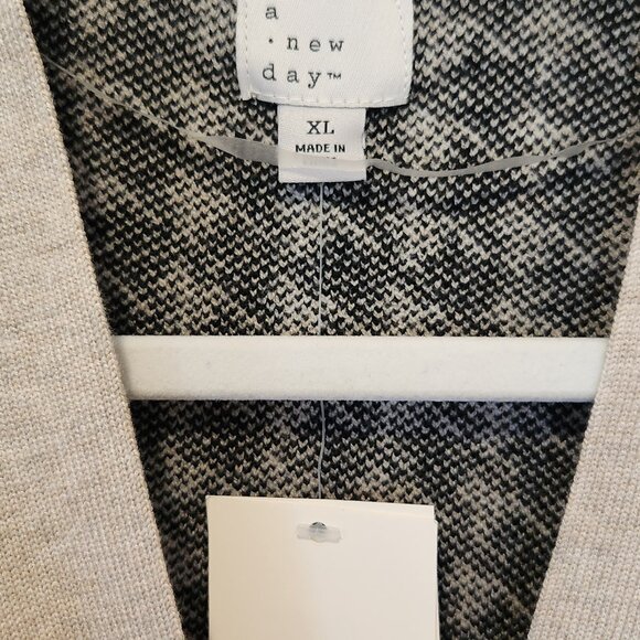 A New Day Houndstooth Sweater Size XL NWT - Picture 3 of 6